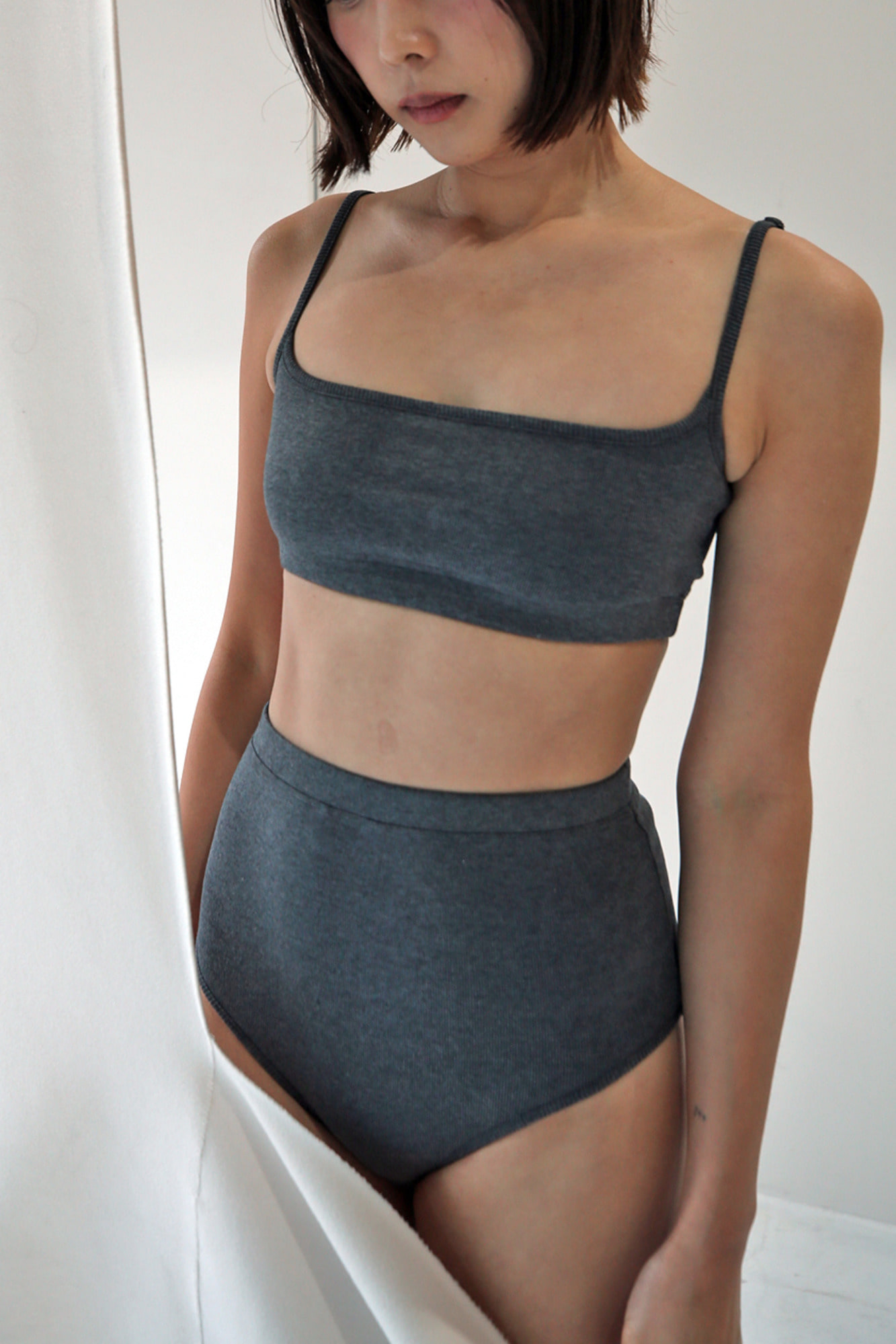 Square neck ribbed top (gray)